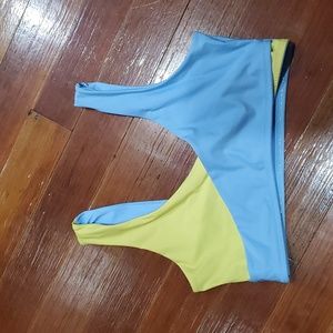 Fabletics sports bra